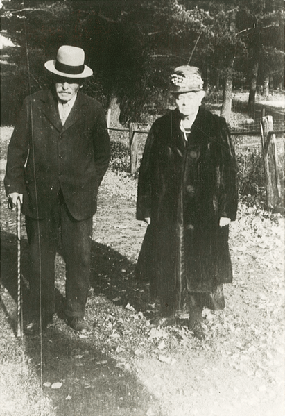 File:James and Mary McNaughton.png