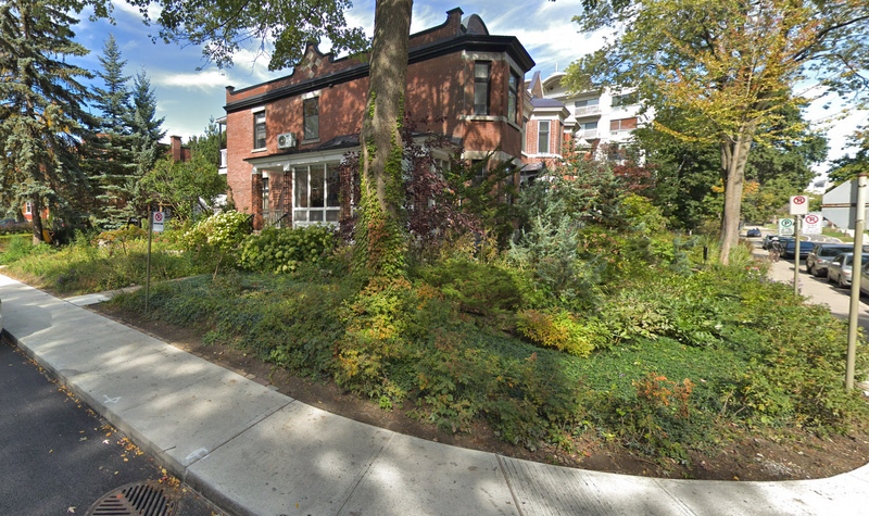 File:307 Avenue de Roslyn.PNG